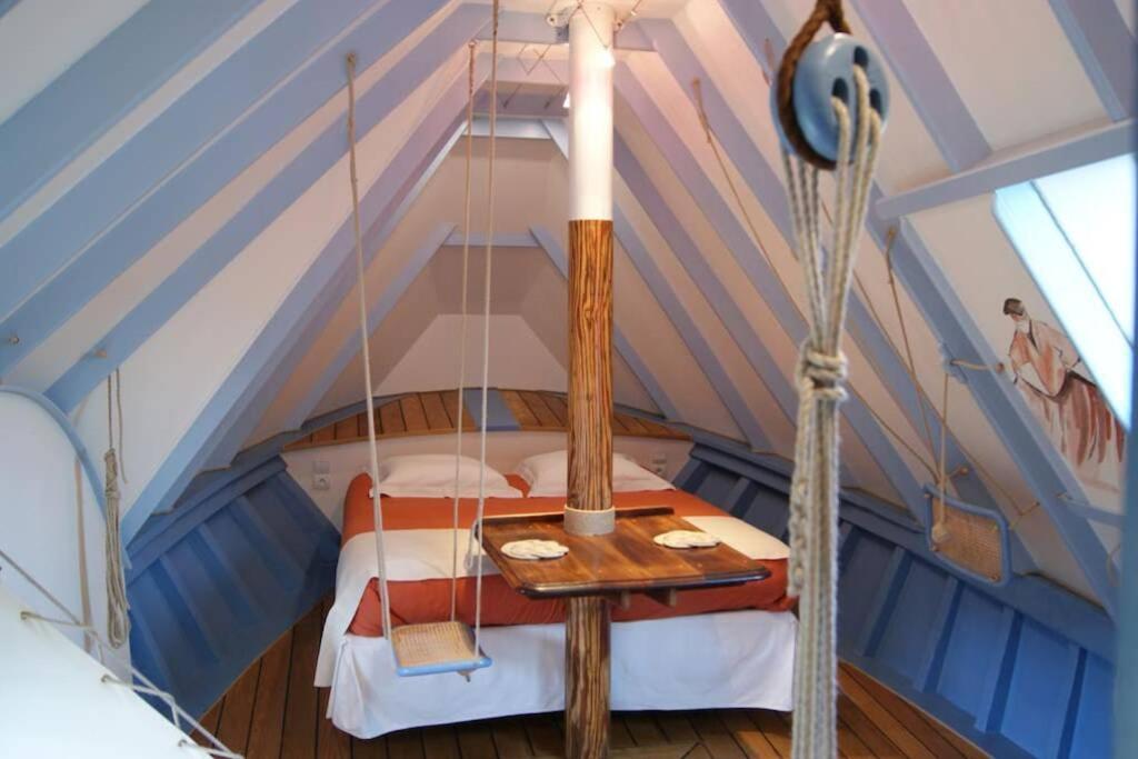 קרוזון Unique Et Insolite, Chambre Privee - La Caloge De Kastell Dinn מראה חיצוני תמונה